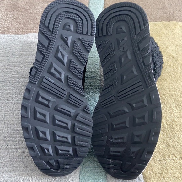 Aquatalia bev waterproof suede bootie( brand new) - Picture 9 of 9